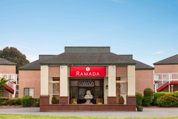 Ramada by Wyndham Arcata image 2